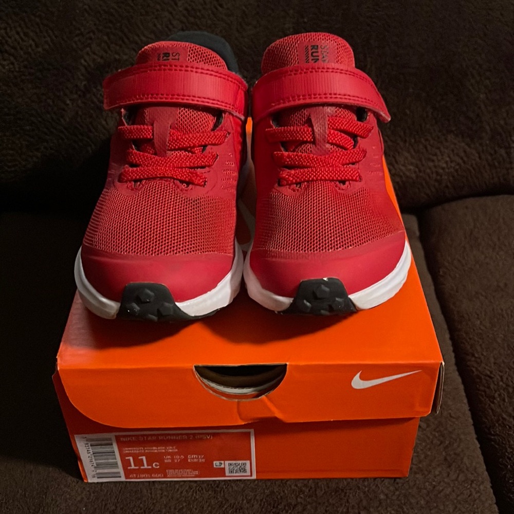 Nike star runner 2 red sneaker shoes little kid size 11